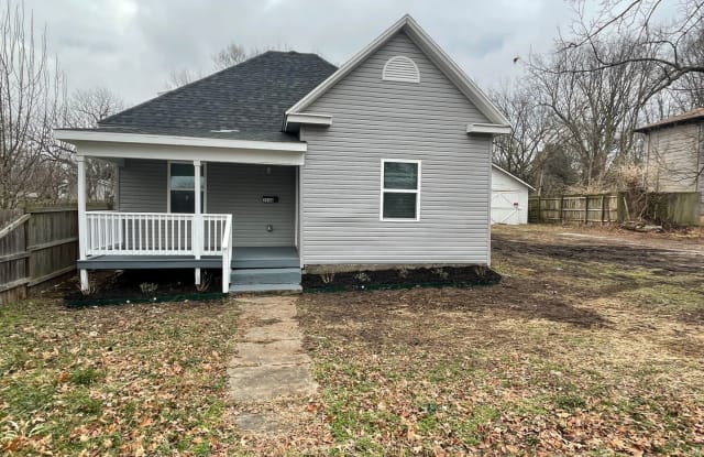 2248 N Robberson Ave - 2248 North Robberson Avenue, Springfield, MO 65803