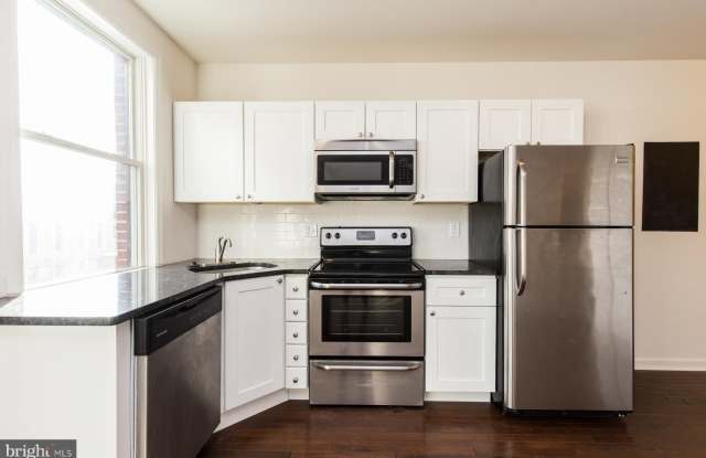 1429 POPLAR Street unit: 4A