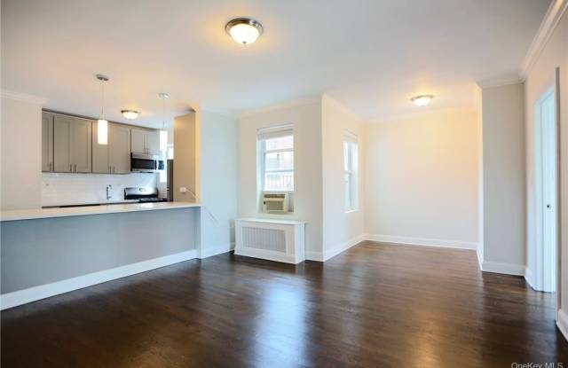196 Martine Avenue unit: 5C
