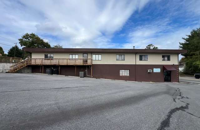 215 NORTH EISENHOWER DRIVE