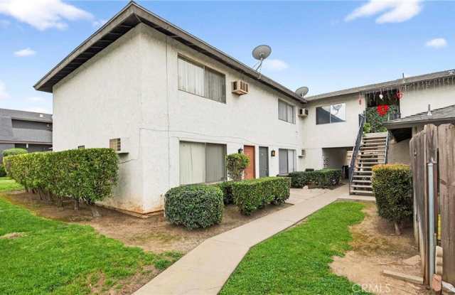 Photo of 160 Greentree Lane