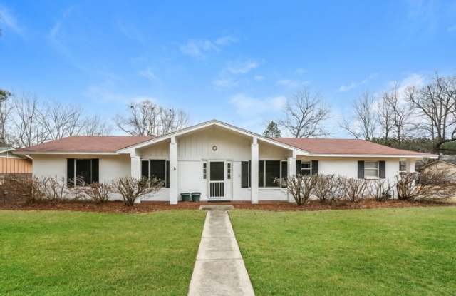 307 Rollingwood Drive