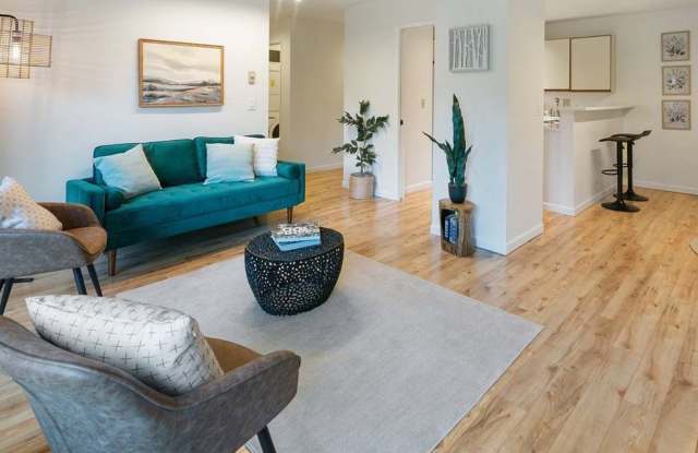 235 13th Ave E Apt 102
