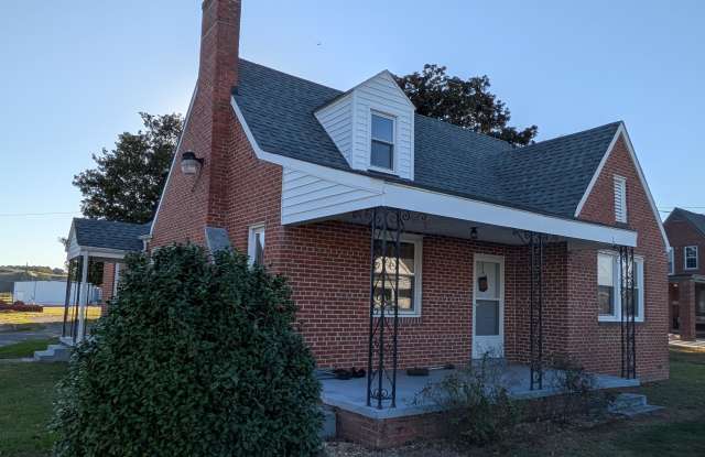 Photo of 107 N Church St