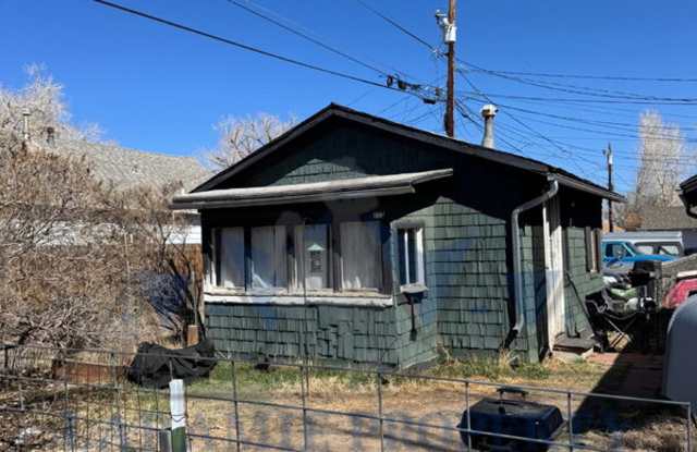 613 East Bradley Street