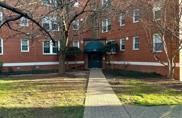 Photo of 24 S OLD GLEBE Road S unit: 202