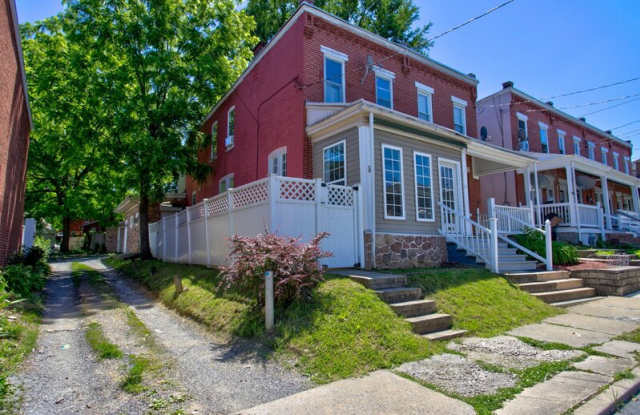 533 Ruby Street