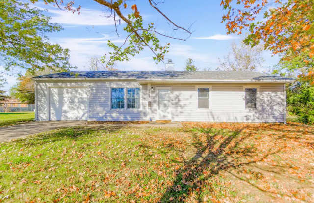 3 Bedroom, 1 bath home within walking distance of Faurot Field - 1409 Westwinds Drive, Columbia, MO 65203