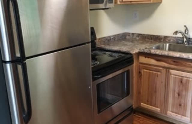 Photo of 208 1/2 W Washington St - Unit A