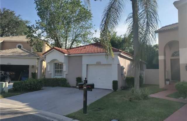 5845 Eagle Cay Cir