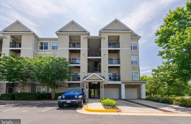 5123-H TRAVIS EDWARD Way unit: H