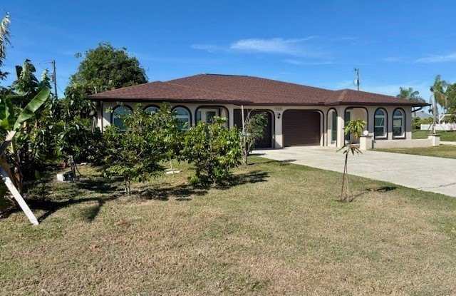 3320 Country Club Boulevard