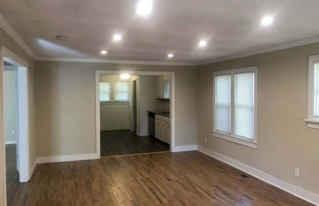 Photo of Remodeled Adorable Midtown Bungalow!