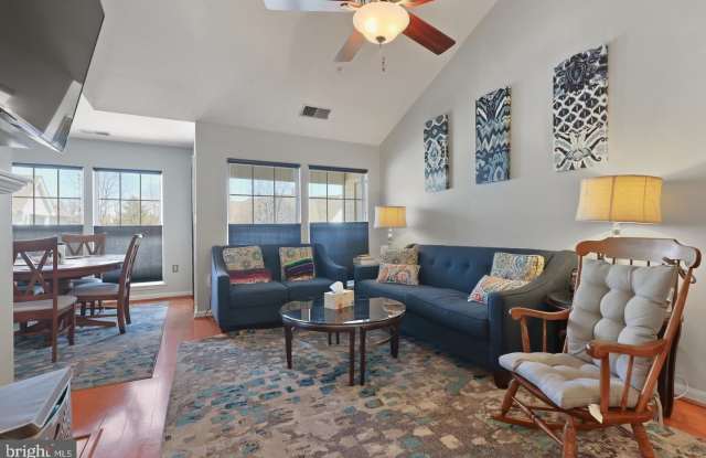 5960 MILLRACE Court unit: B301