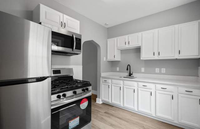 Photo of Stunning 2 bedroom home in Carrick available September 1st!