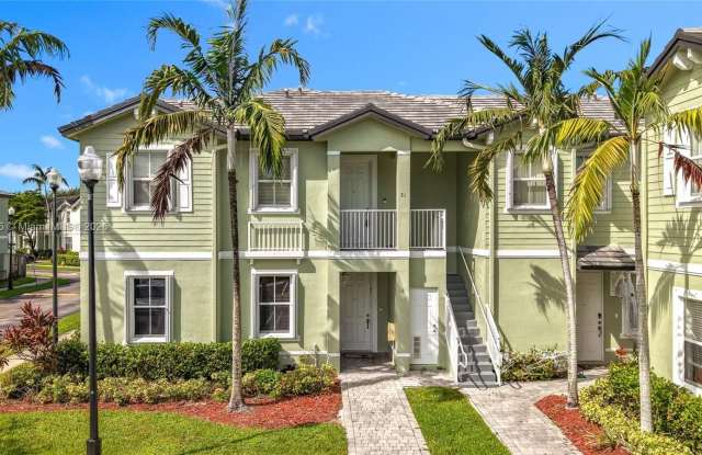 Photo of 2935 SE 1st Dr