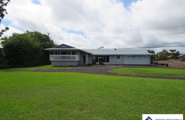 Beautiful, Spacious Modern Home