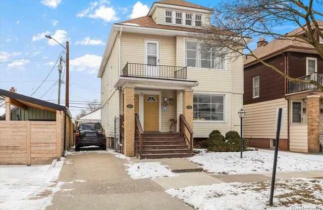 1413 Wayburn