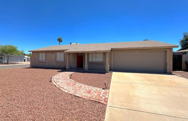 Photo of 4061 E Ludlow Dr