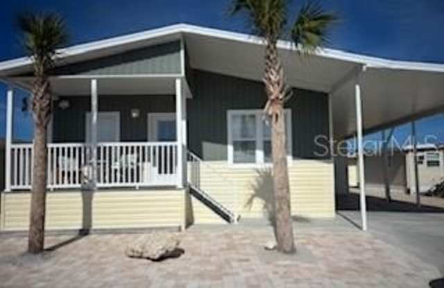 Photo of 706 LOCARNO DRIVE