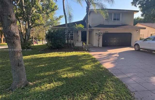 Photo of 4520 NW 52nd St