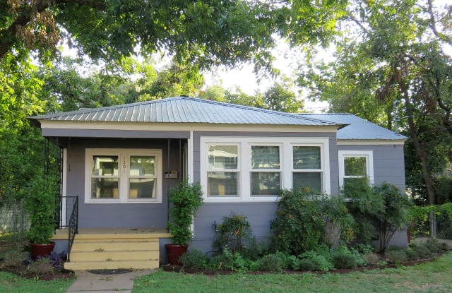 1201 W 40th St - 1201 West 40th Street, Austin, TX 78756