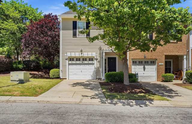 Beautiful  3 bedroom Townhome Living in Apex, NC
