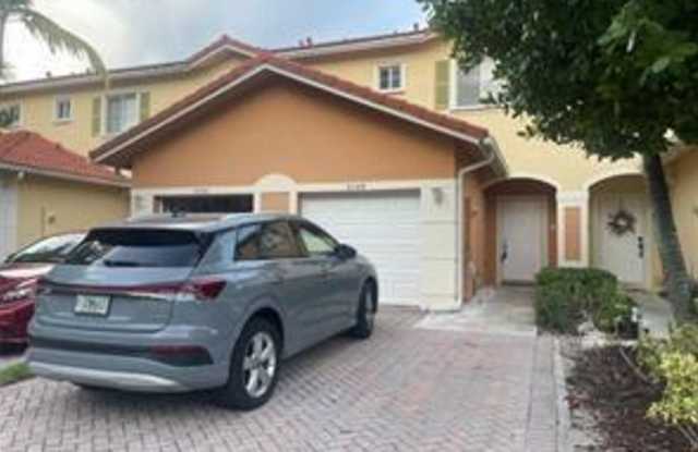 8304 Santa Monica Avenue