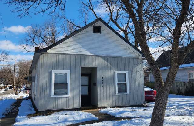 Updated SW 2BR 1BTH 1/2 duplex