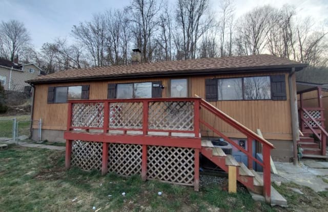 1445 Hulton Rd - 1445 Hulton Road, Allegheny County, PA 15147