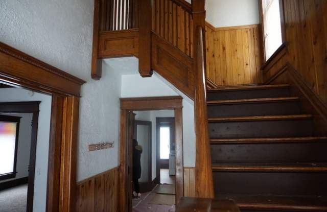 815 West Cedar Street