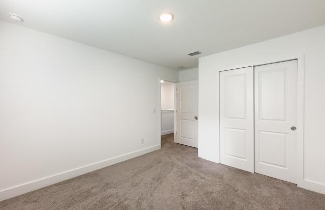 126 Kingswood Circle