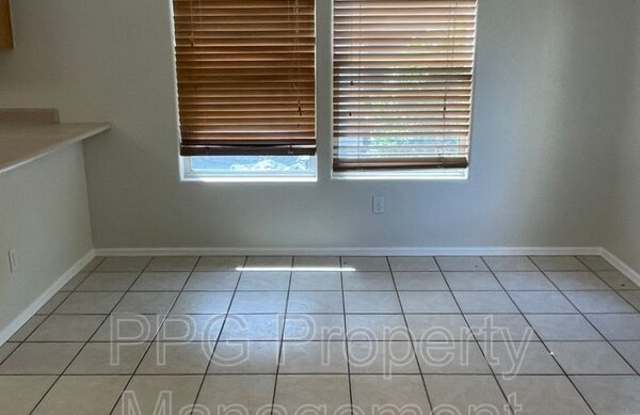 9027 S Parkside Lane E