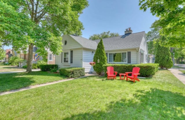 5100 N Idlewild Ave - 5100 North Idlewild Avenue, Whitefish Bay, WI 53217