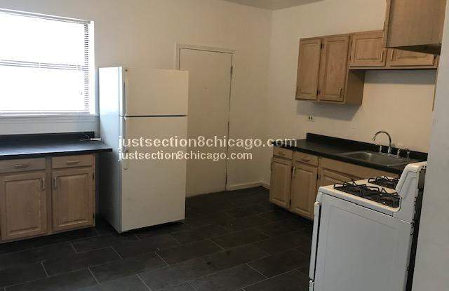 6721 S BLACKSTONE