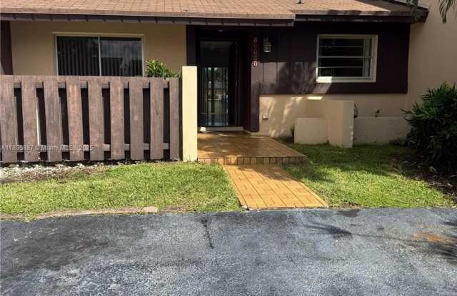 12507 SW 110th S Canal St Rd