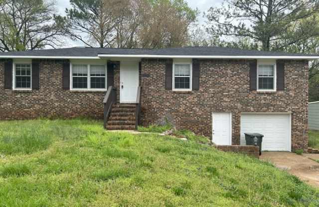 Photo of 2620 Thornhill Road Northwest