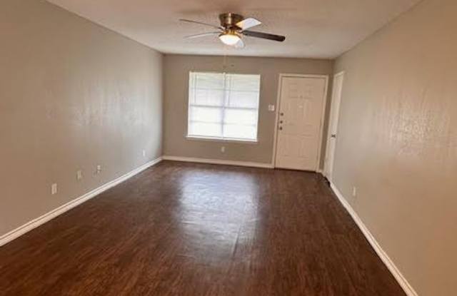 111 N Lindenwood Lane