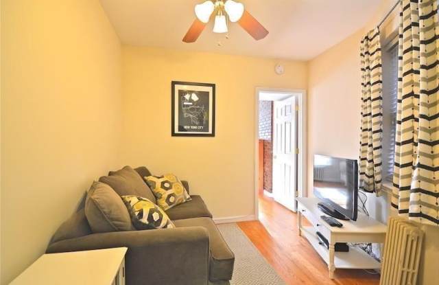 406 W 39th St