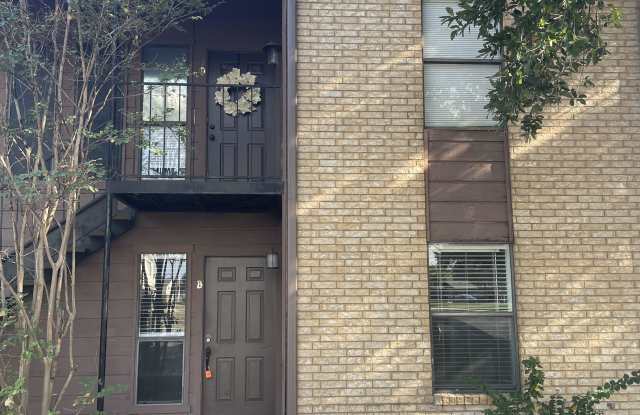Photo of 1800 Treehouse Trl B