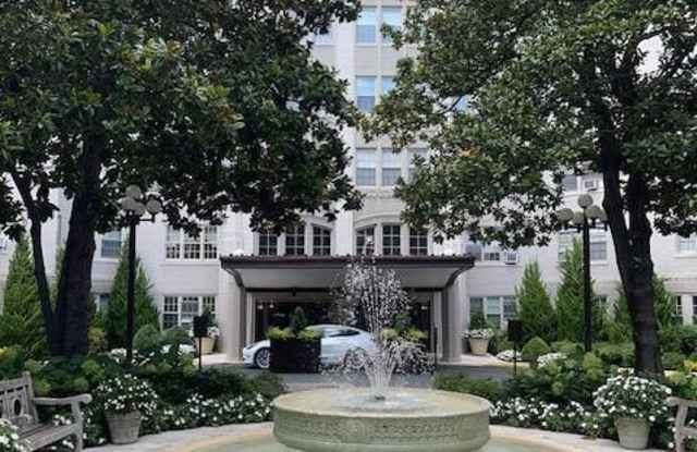 Photo of 2737 DEVONSHIRE Place NW unit: 327