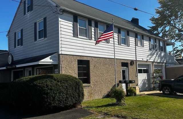 Photo of 659 N MAIN STREET