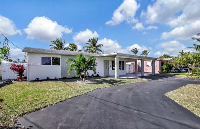 370 Northwest 40th Street - 370 Northwest 40th Street, Deerfield Beach, FL 33064