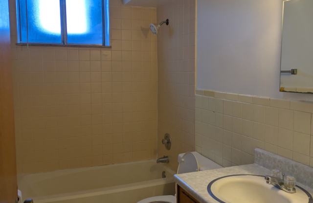 Photo of 2511 W Wardcliffe Dr