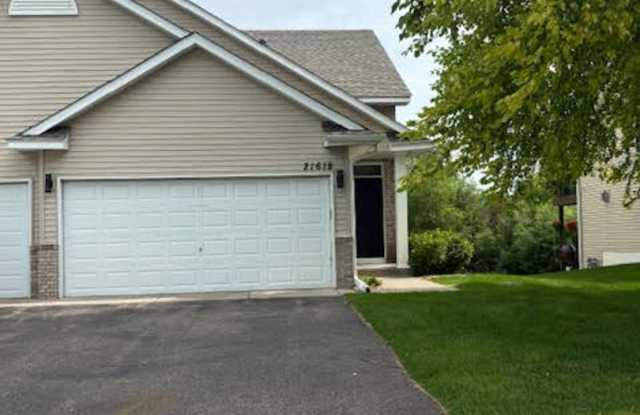 Photo of 2 Bedroom 2 Bath Townhome in Rogers!
