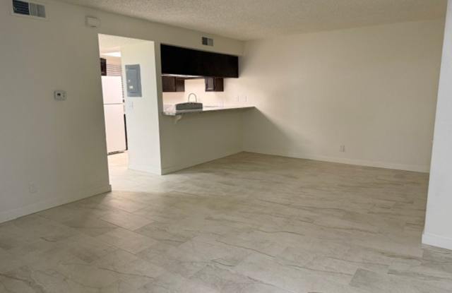 BEAUTIFUL 2STORY - 3DEBS 2 1/2 BATHS