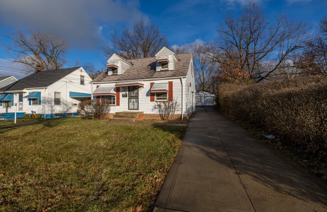 4313 E 175th St - 4313 East 175th Street, Cleveland, OH 44128