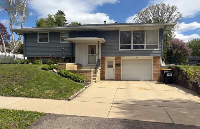 4 Bed 2 Bath