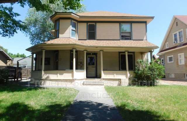Photo of 816 Grand Avenue
