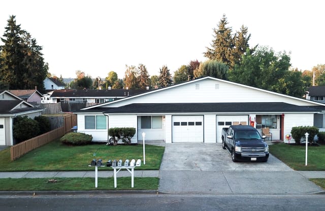 1312 12th Avenue Northwest - 1312 12th Avenue Northwest, Puyallup, WA 98371